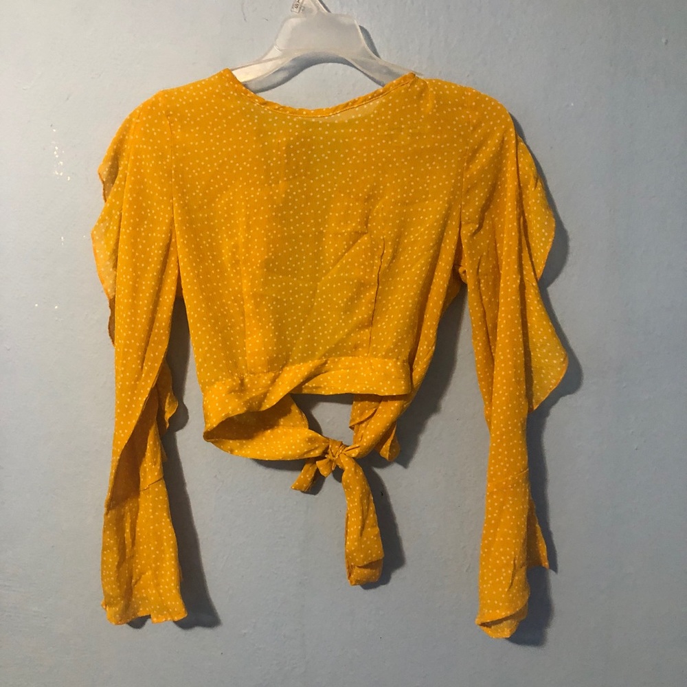 Yellow backless cropped long sleeve blouse. Tiny polka dot fabric